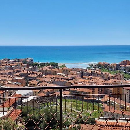 ונטימיגליה Thekeystudio, La Casa Del Mare Azzurro With Seaview מראה חיצוני תמונה