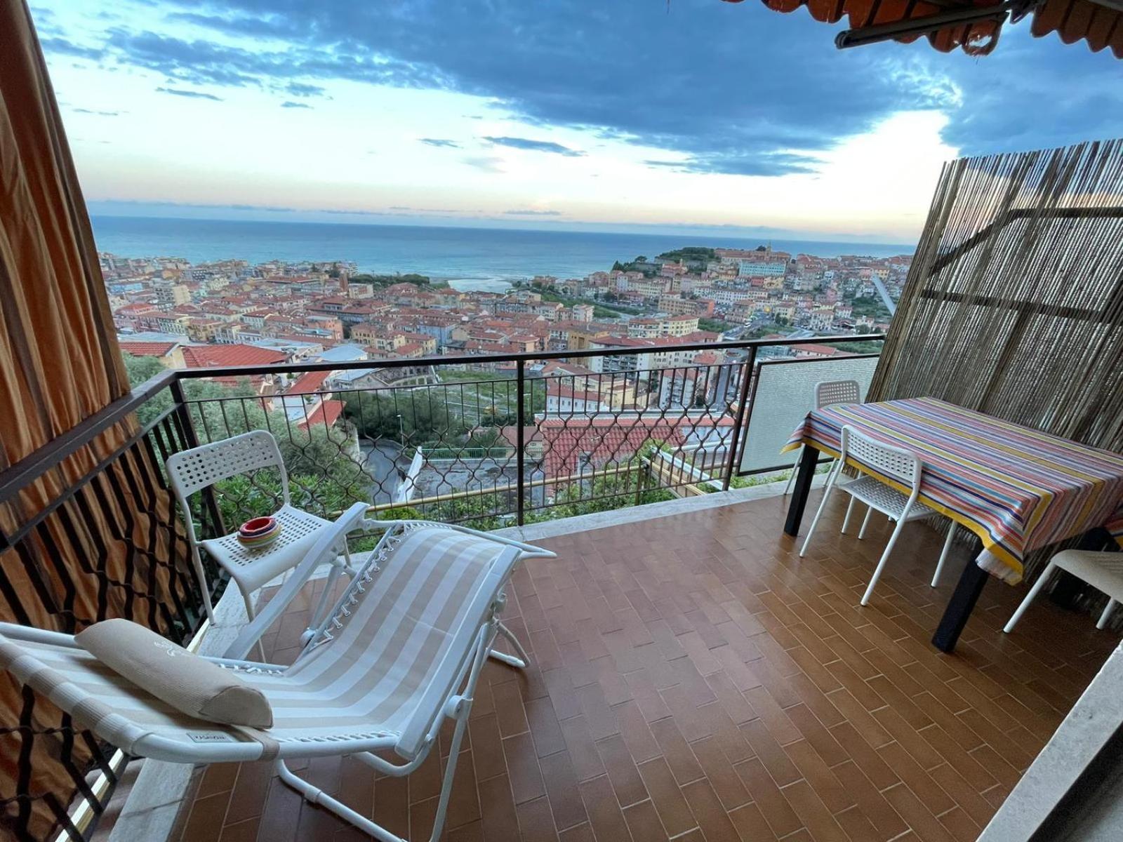 ונטימיגליה Thekeystudio, La Casa Del Mare Azzurro With Seaview מראה חיצוני תמונה