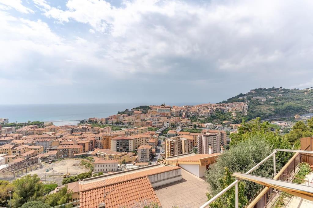 ונטימיגליה Thekeystudio, La Casa Del Mare Azzurro With Seaview מראה חיצוני תמונה
