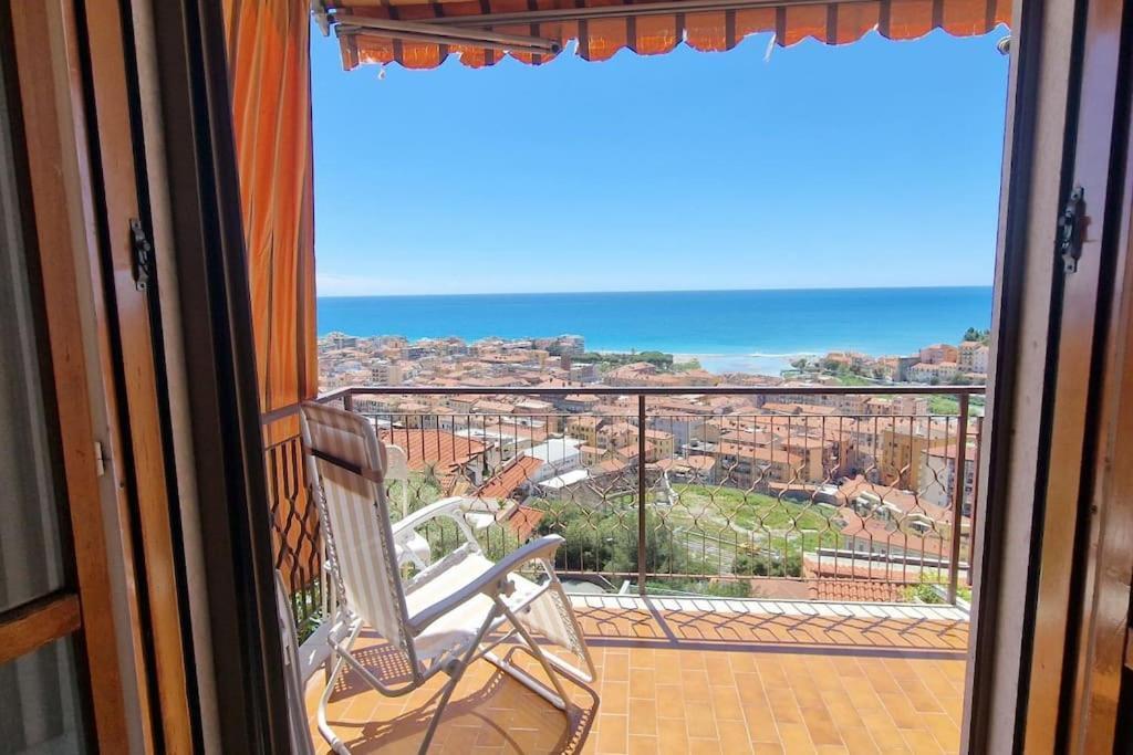 ונטימיגליה Thekeystudio, La Casa Del Mare Azzurro With Seaview מראה חיצוני תמונה