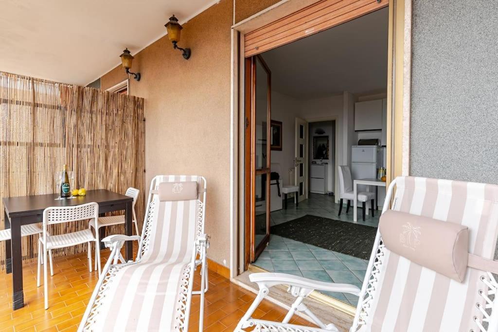 ונטימיגליה Thekeystudio, La Casa Del Mare Azzurro With Seaview מראה חיצוני תמונה
